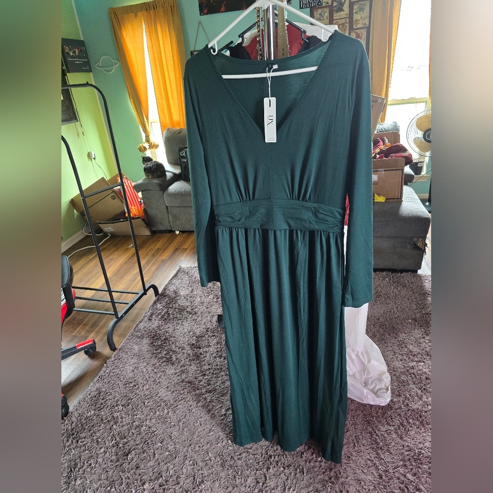 Elegant Green Low-plunge Dress